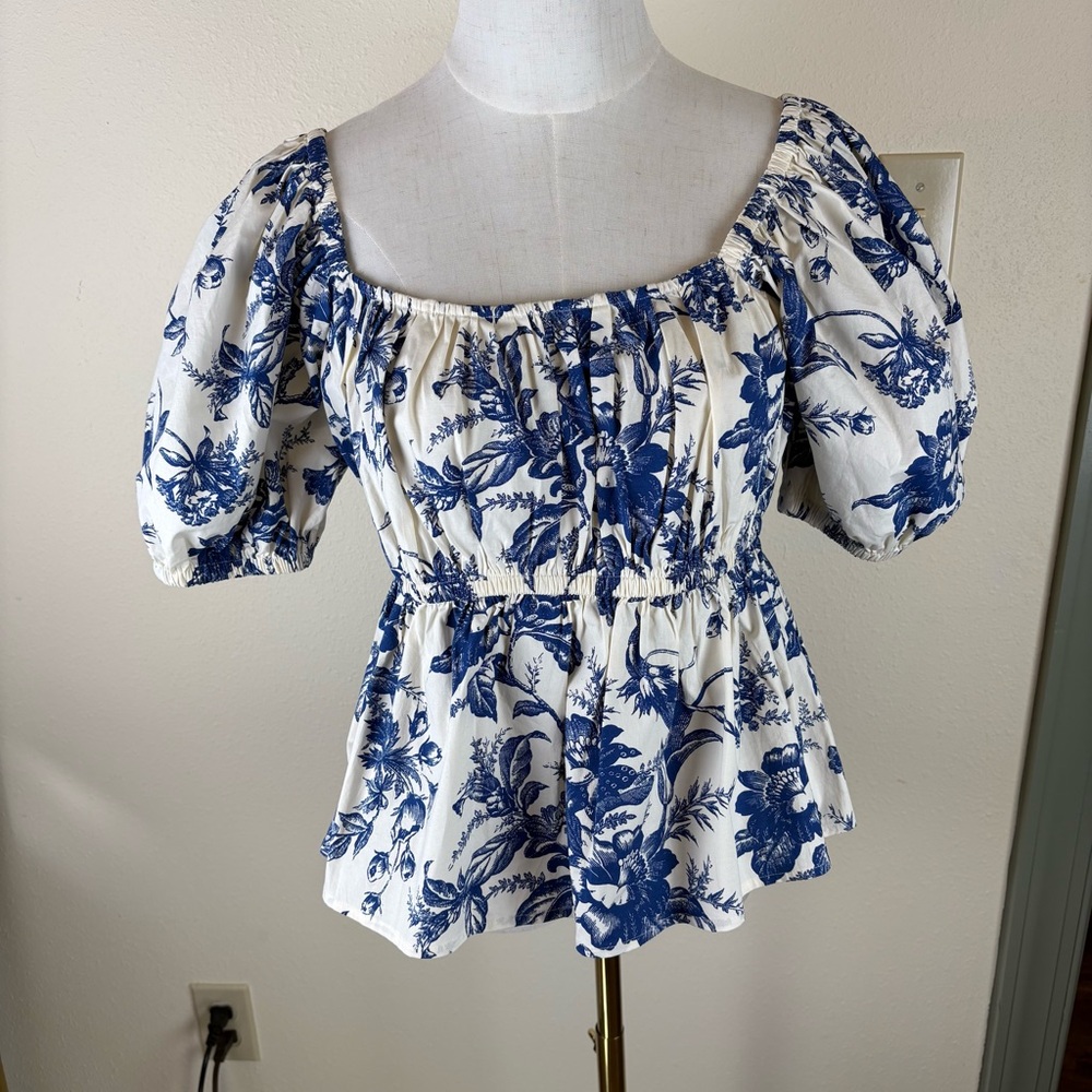 Express Blue and Cream Floral Blouse
0075